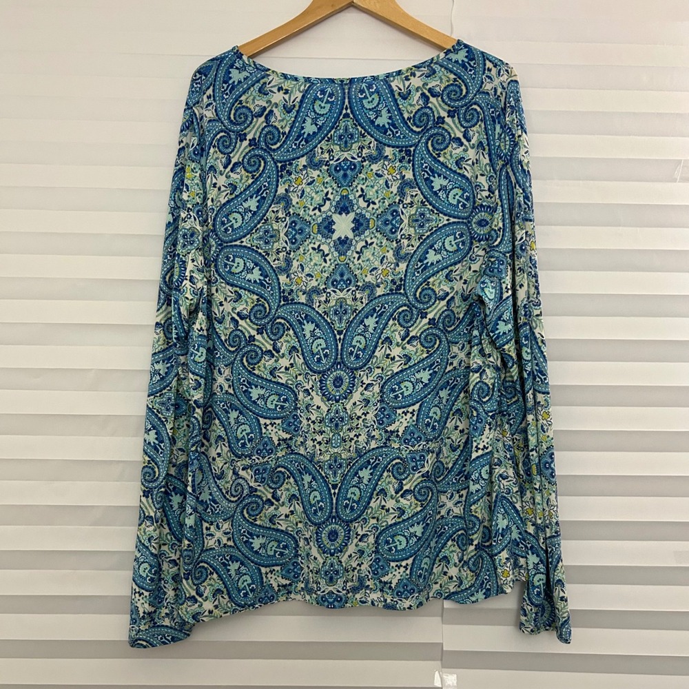 Lands End Womens 1X Blue Paisley Long Sleeve Crew Neck Stretch Top 16W-18W - Picture 2 of 8